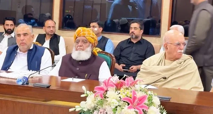Joint Strategy in Parliament