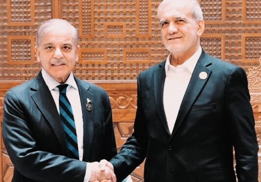 Pakistan Iran Vow to Strengthen Bilateral Ties