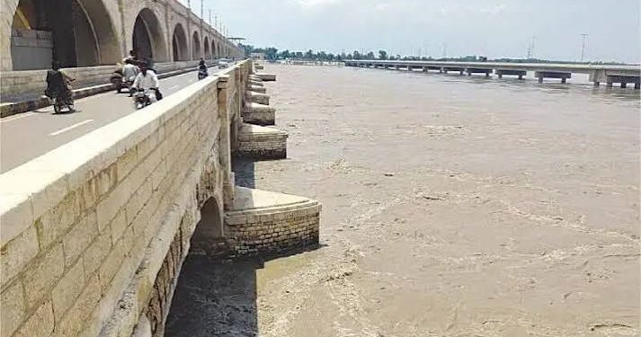Fear of moderate flood at Guddu Barrage, monitoring of rivers tightened