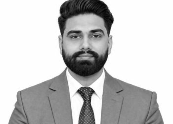 From Teenage Software Developer to CTO: Lessons from Building a Business in Pakistan